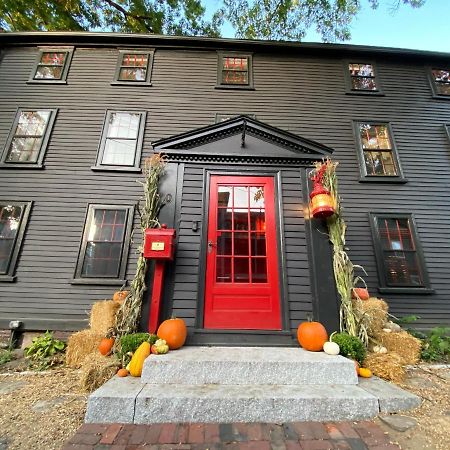 Daniels House Inn Salem Bagian luar foto