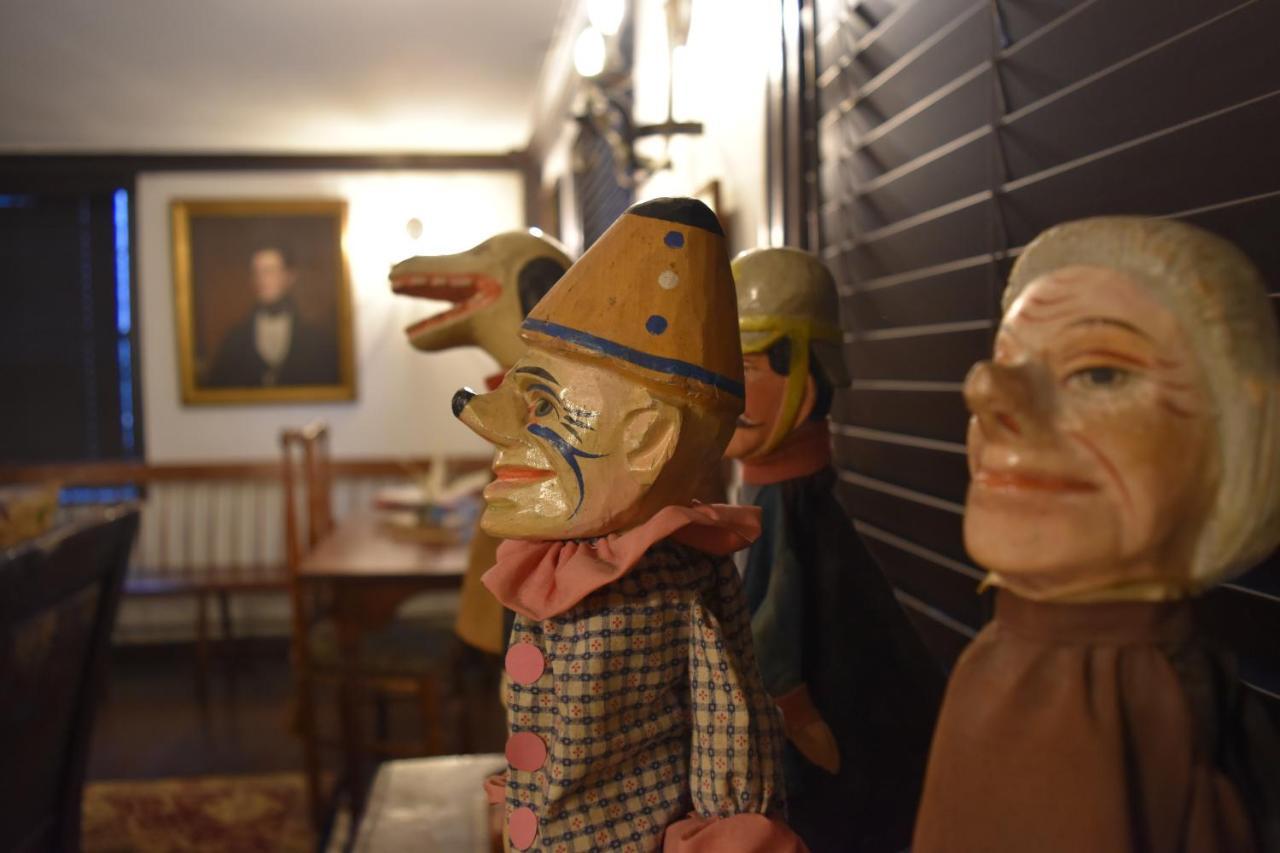 Daniels House Inn Salem Bagian luar foto